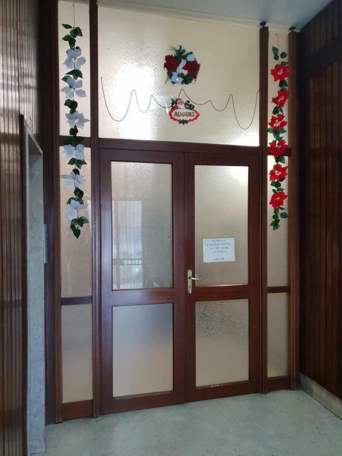 A "Casa Inn-Centro" Monolocale Catania-Fontanarossai nemzetközi repülőtér Kültér fotó